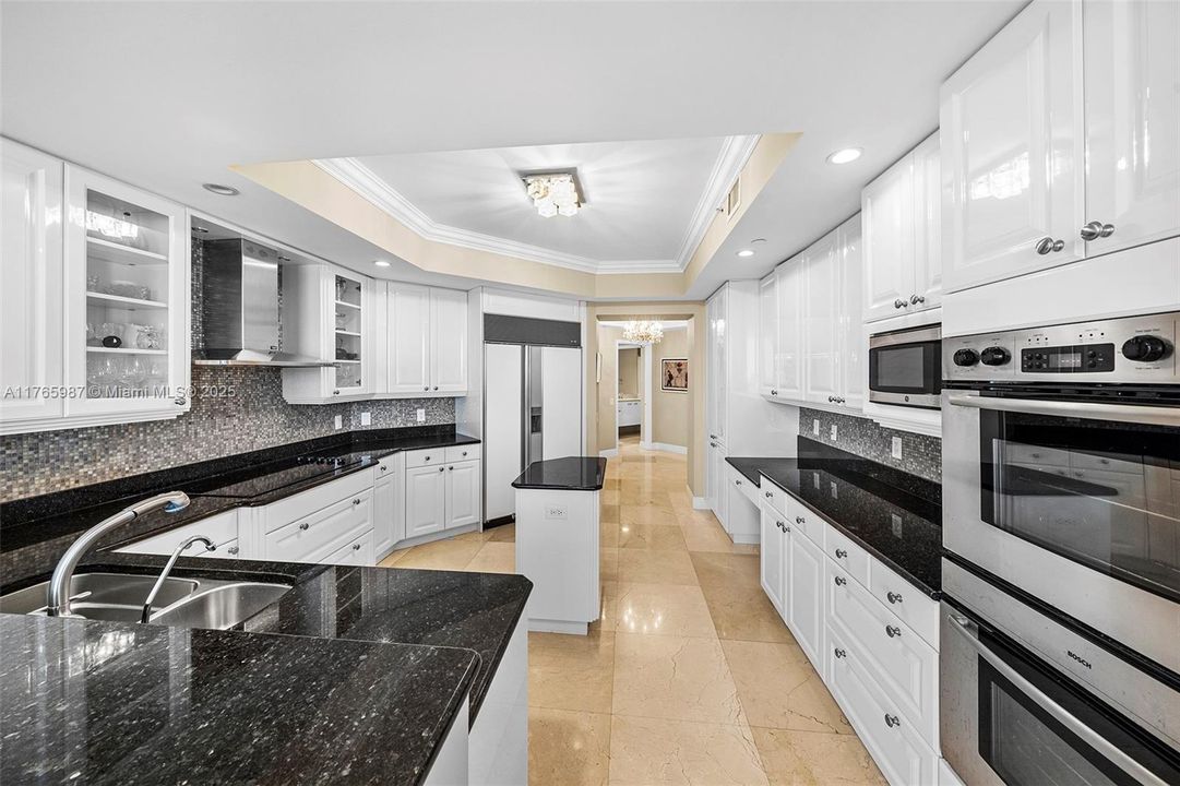 Recently Sold: $1,550,000 (3 beds, 3 baths, 3173 Square Feet)