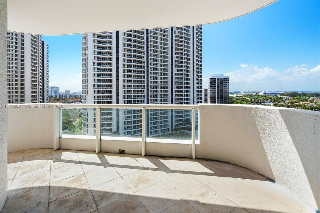 Recently Sold: $1,550,000 (3 beds, 3 baths, 3173 Square Feet)