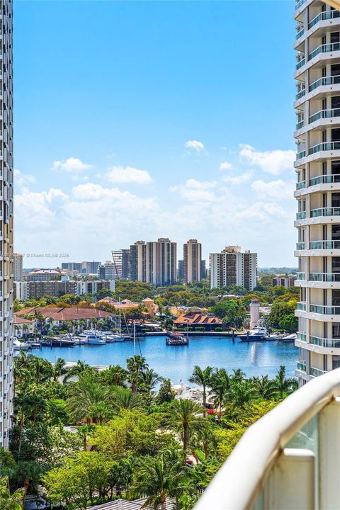 Recently Sold: $1,550,000 (3 beds, 3 baths, 3173 Square Feet)