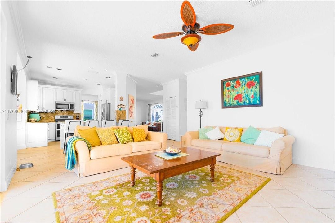 Недавно продано: $1,199,900 (5 спален, 3 ванн, 2704 Квадратных фут)