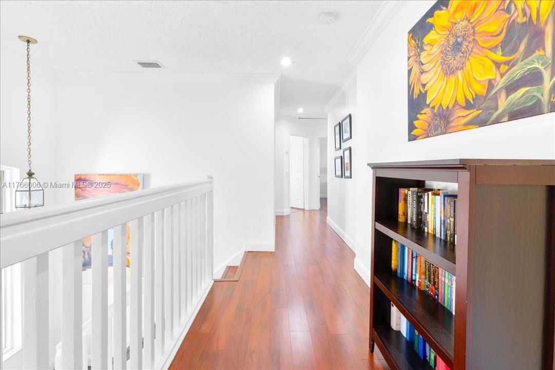 Недавно продано: $1,199,900 (5 спален, 3 ванн, 2704 Квадратных фут)