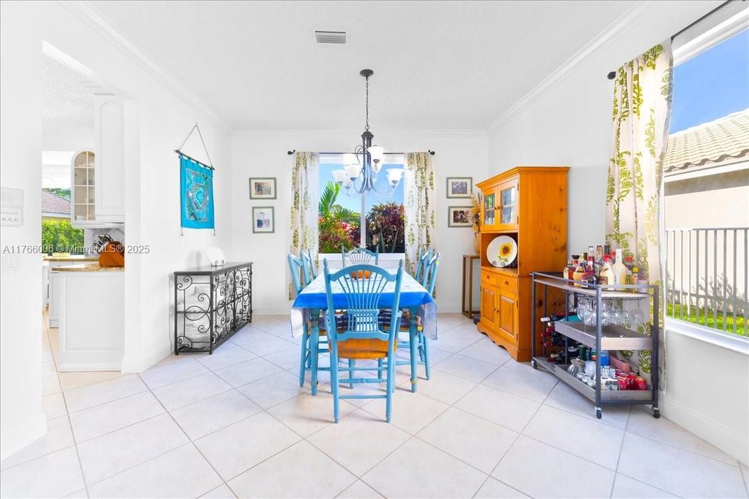 Недавно продано: $1,199,900 (5 спален, 3 ванн, 2704 Квадратных фут)