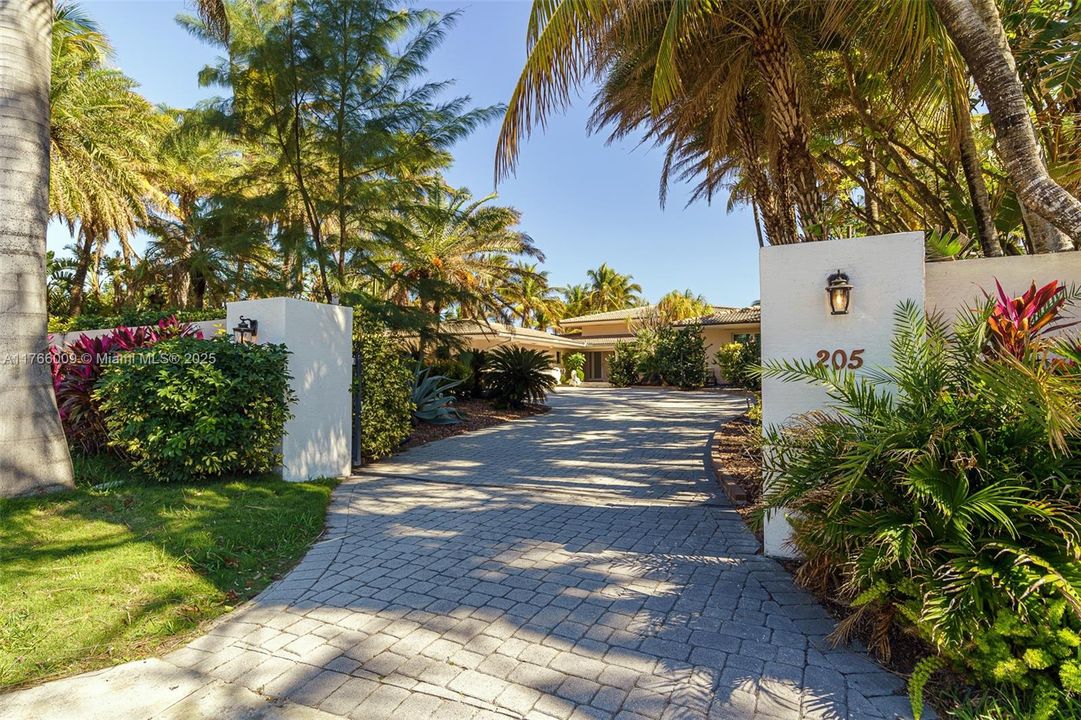 For Sale: $41,000,000 (3 beds, 4 baths, 4144 Square Feet)