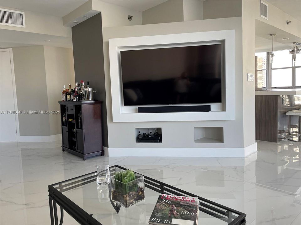 Недавно продано: $699,000 (2 спален, 2 ванн, 1353 Квадратных фут)