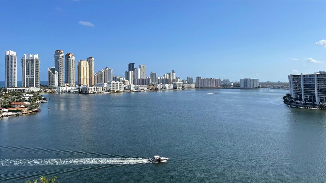 Недавно продано: $699,000 (2 спален, 2 ванн, 1353 Квадратных фут)