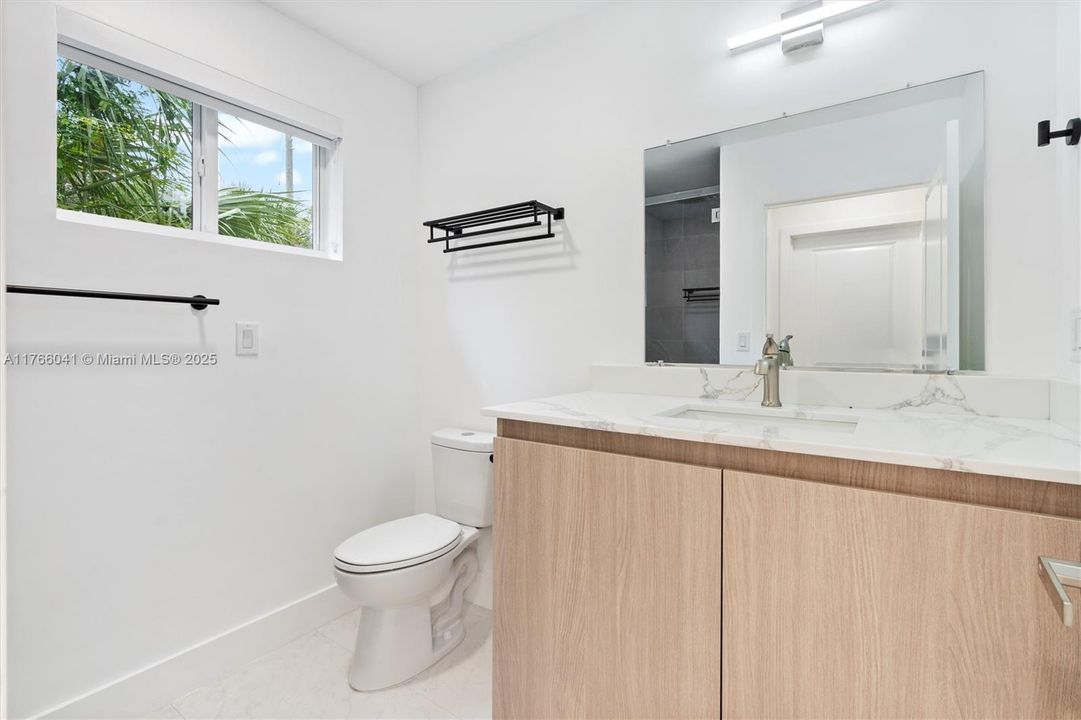 待售: $1,189,000 (0 贝兹, 0 浴室, 3232 平方英尺)