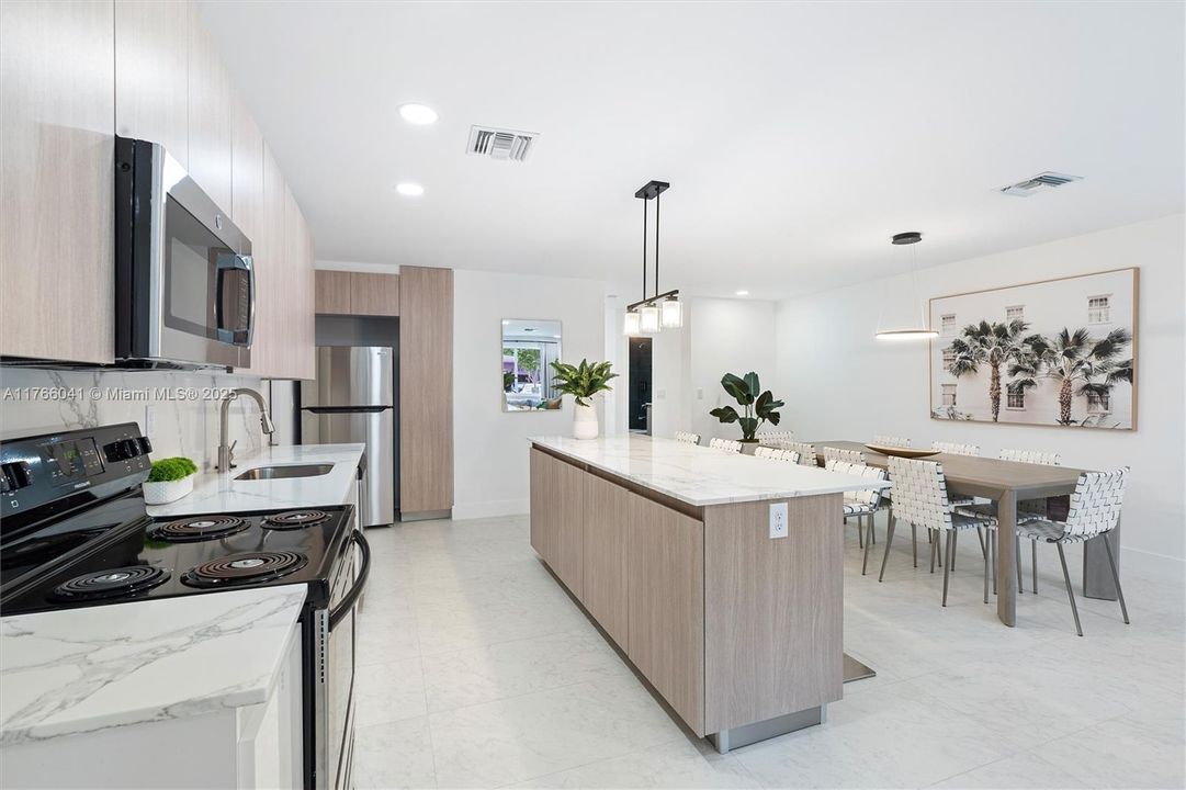 待售: $1,189,000 (0 贝兹, 0 浴室, 3232 平方英尺)