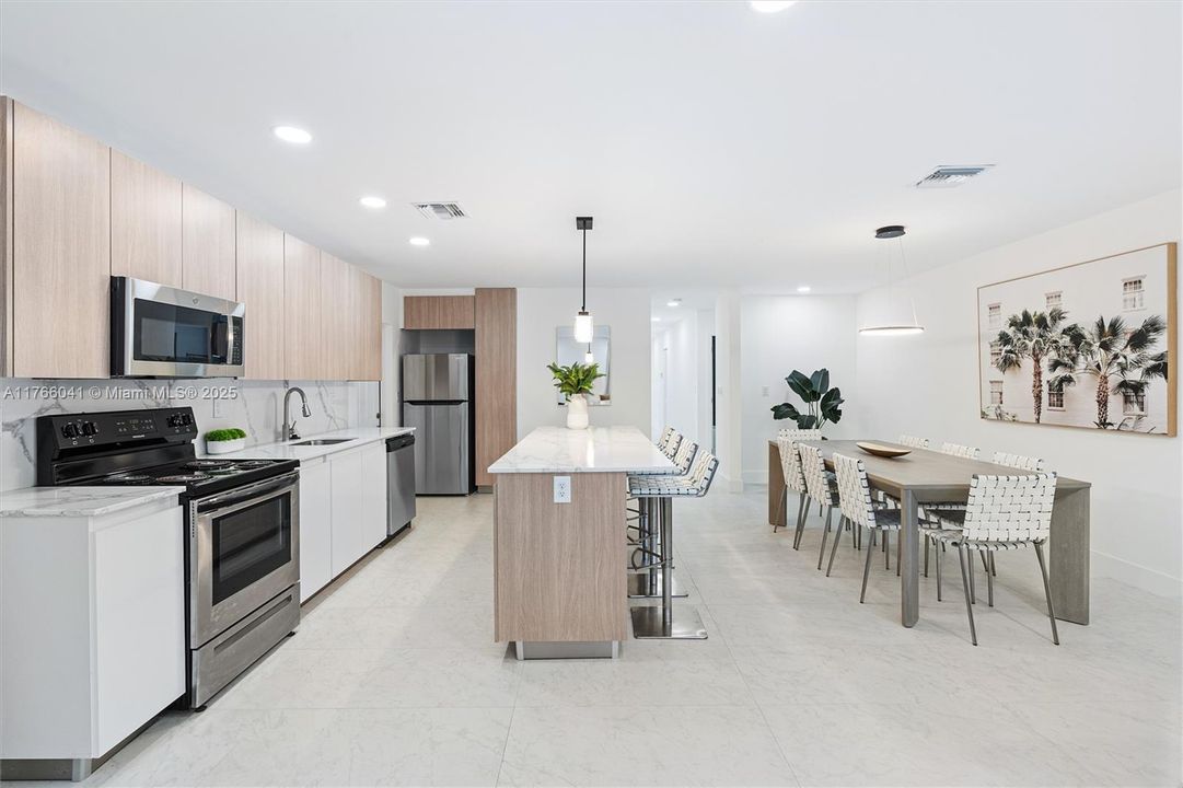 待售: $1,189,000 (0 贝兹, 0 浴室, 3232 平方英尺)