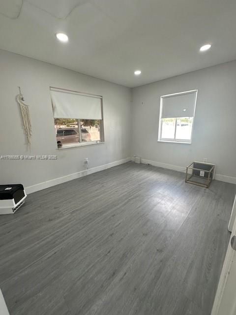 最近售出: $420,000 (3 贝兹, 2 浴室, 910 平方英尺)