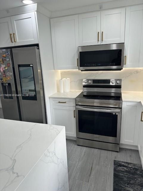 最近售出: $420,000 (3 贝兹, 2 浴室, 910 平方英尺)