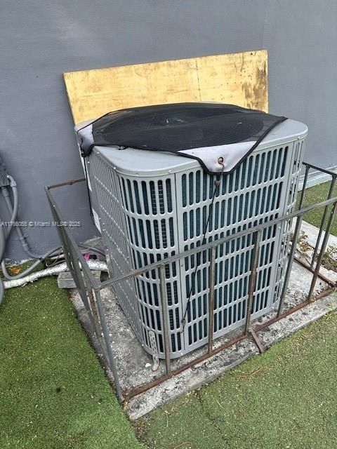 最近售出: $420,000 (3 贝兹, 2 浴室, 910 平方英尺)