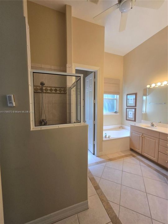 待售: $775,000 (3 贝兹, 3 浴室, 0 平方英尺)