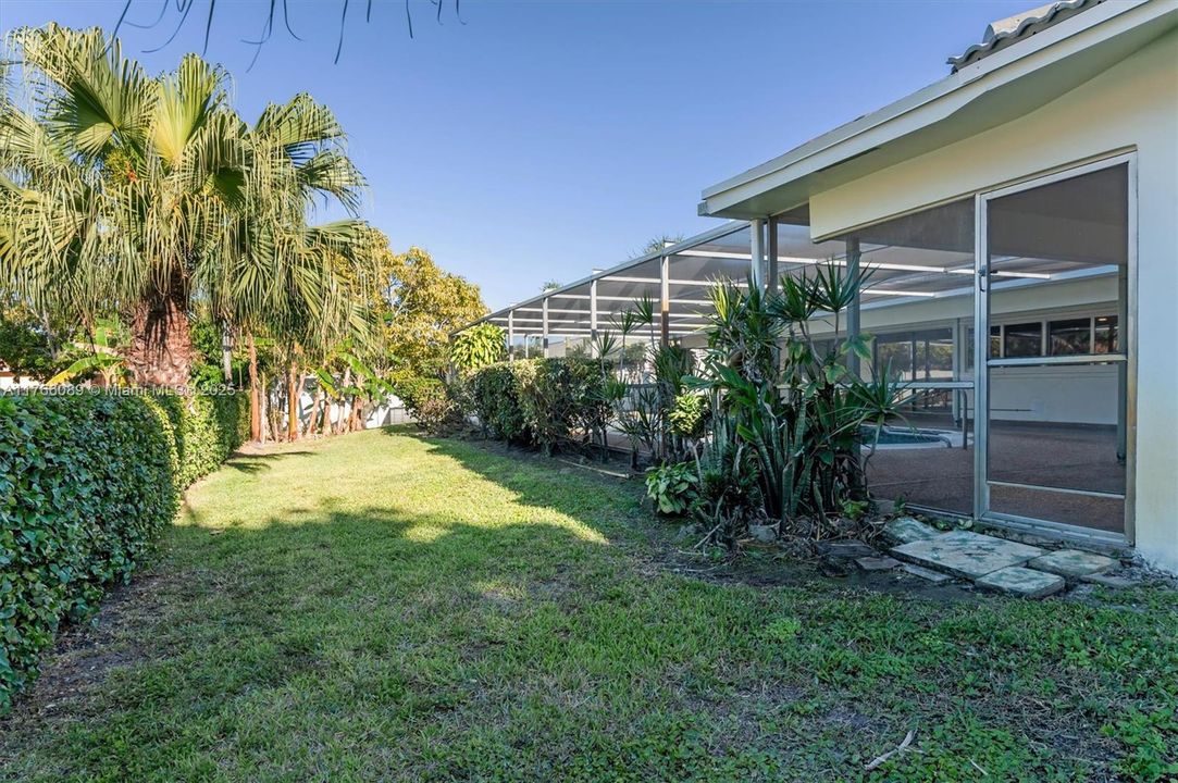 Recently Sold: $649,900 (4 beds, 3 baths, 2727 Square Feet)