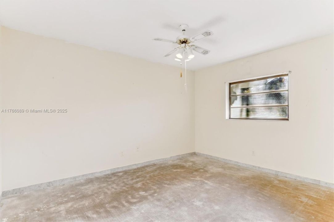 Recently Sold: $649,900 (4 beds, 3 baths, 2727 Square Feet)