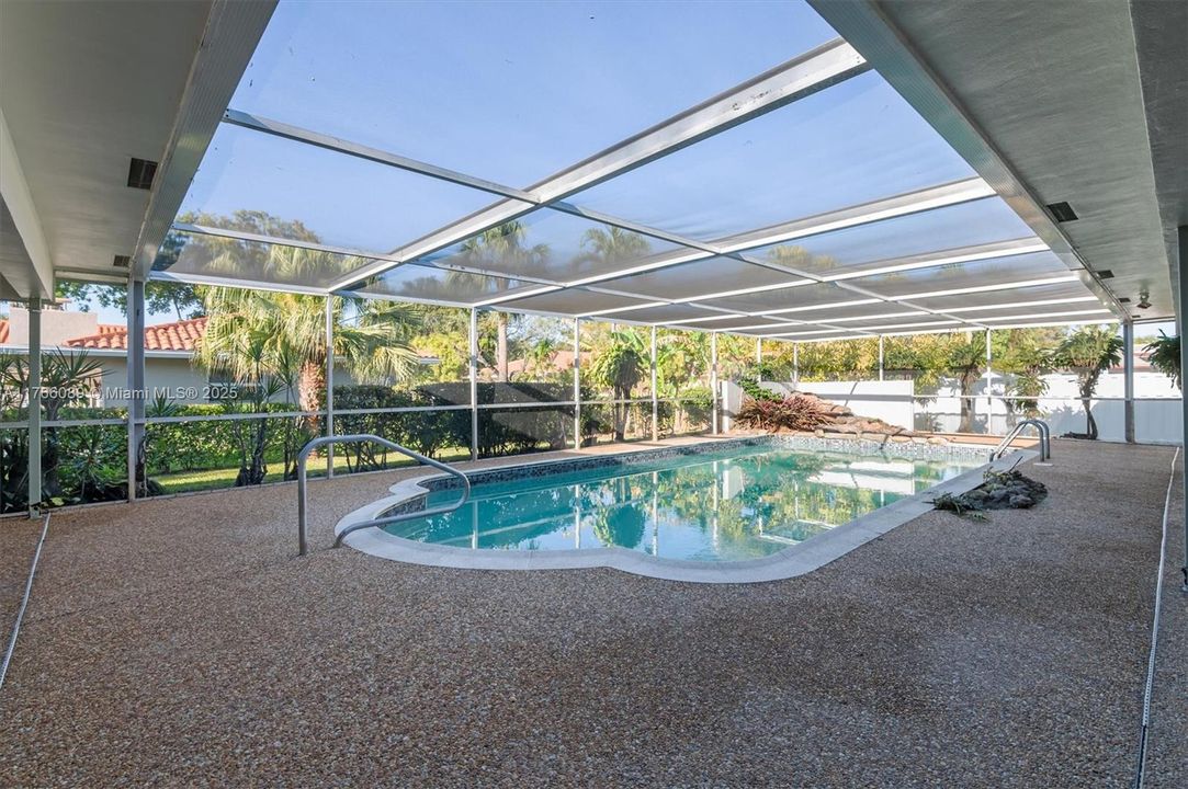 Recently Sold: $649,900 (4 beds, 3 baths, 2727 Square Feet)