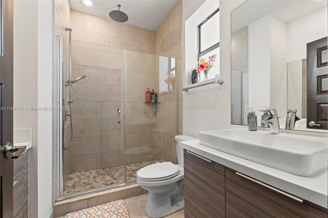 待售: $630,000 (3 贝兹, 2 浴室, 1588 平方英尺)