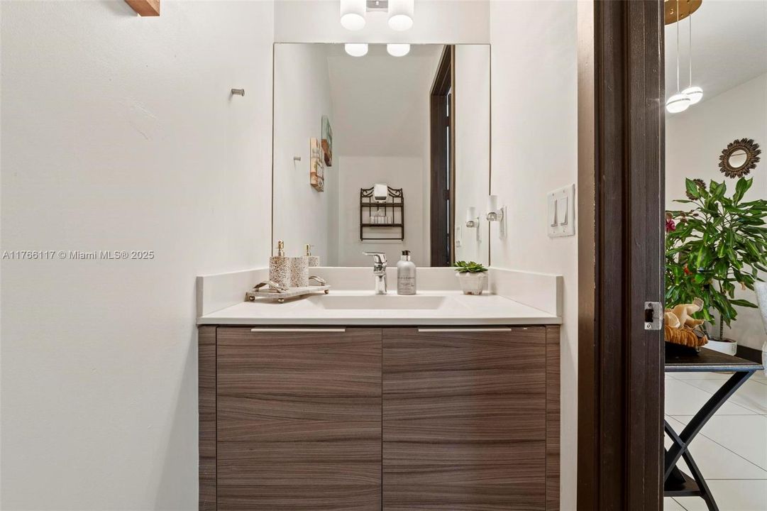 待售: $630,000 (3 贝兹, 2 浴室, 1588 平方英尺)