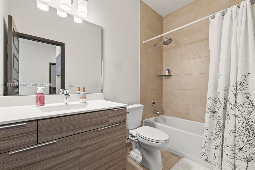 待售: $630,000 (3 贝兹, 2 浴室, 1588 平方英尺)