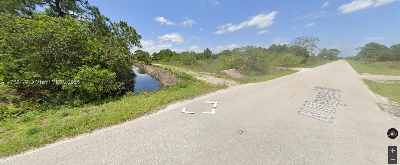 На продажу: $49,999 (1.09 acres)