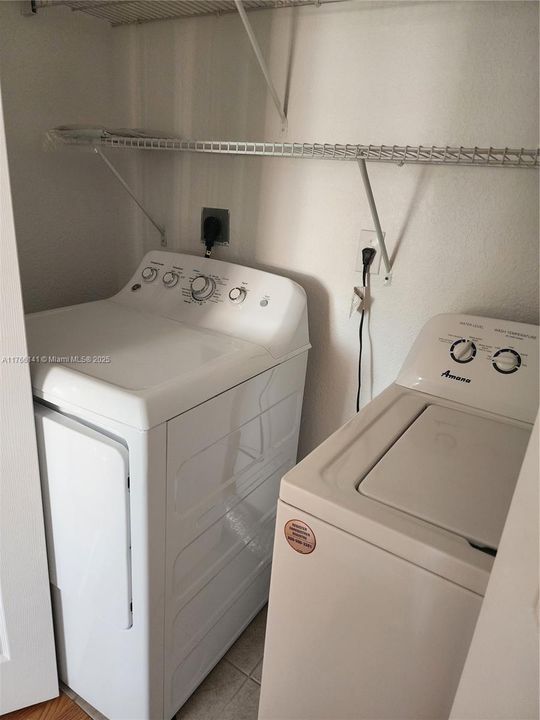 最近租的: $2,500 (3 贝兹, 3 浴室, 1590 平方英尺)