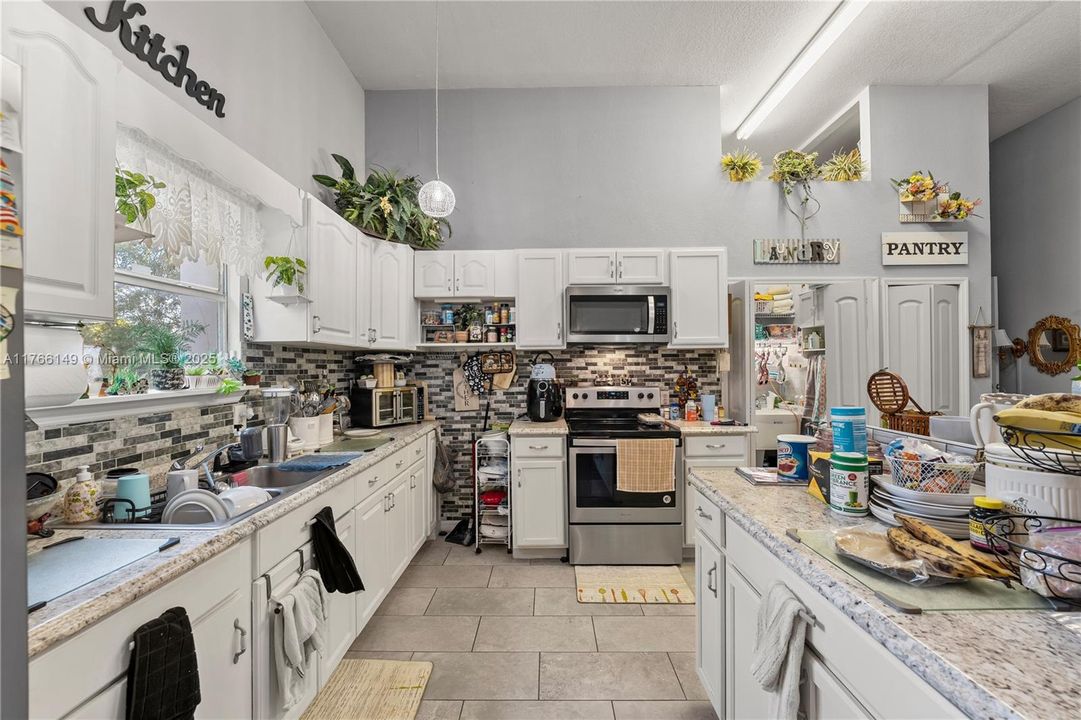 For Sale: $1,100,000 (5 beds, 3 baths, 0 Square Feet)