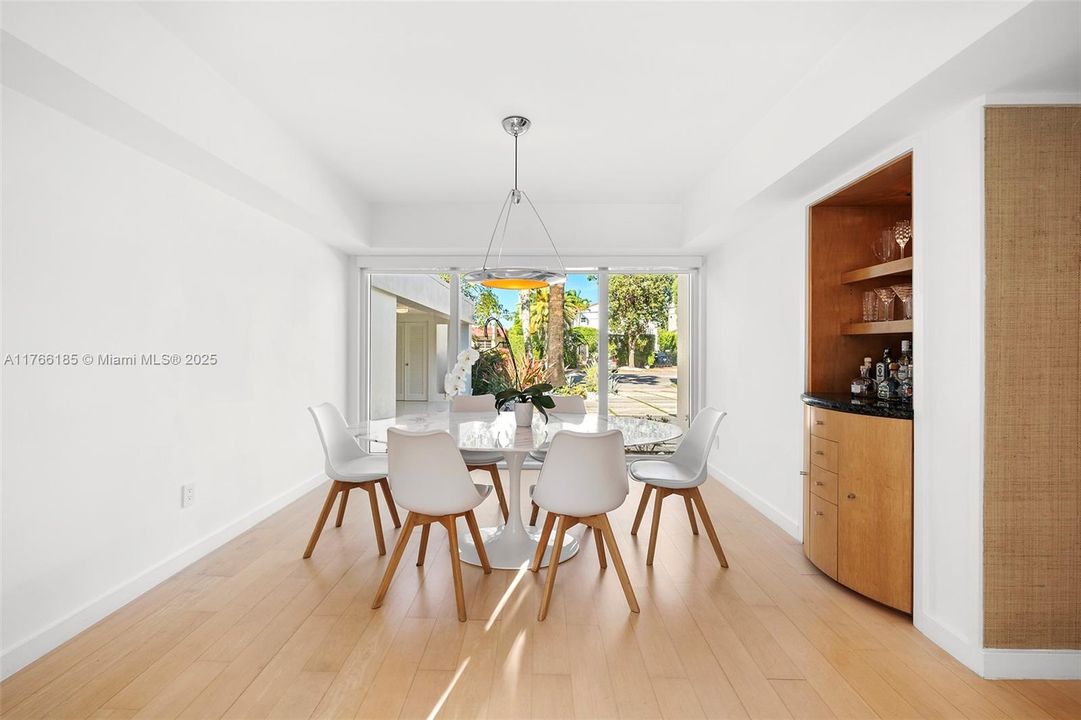 For Sale: $3,377,000 (3 beds, 3 baths, 2123 Square Feet)