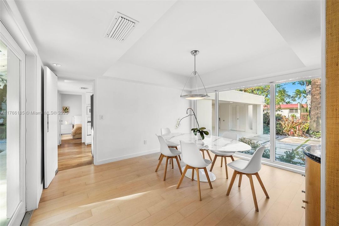 For Sale: $3,377,000 (3 beds, 3 baths, 2123 Square Feet)