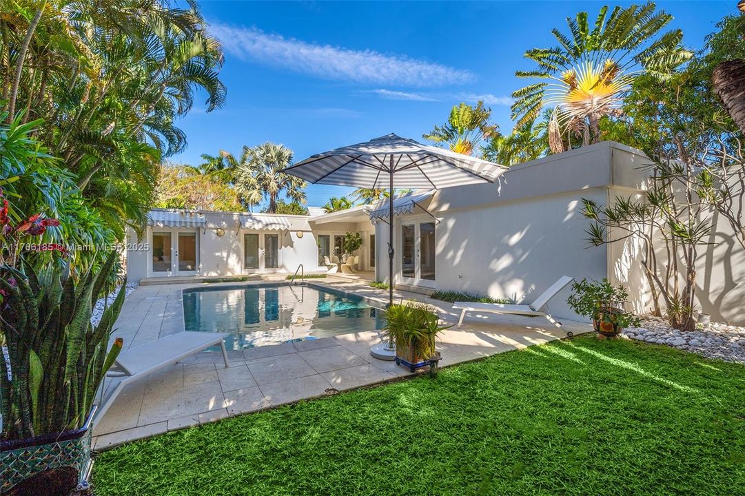 For Sale: $3,377,000 (3 beds, 3 baths, 2123 Square Feet)