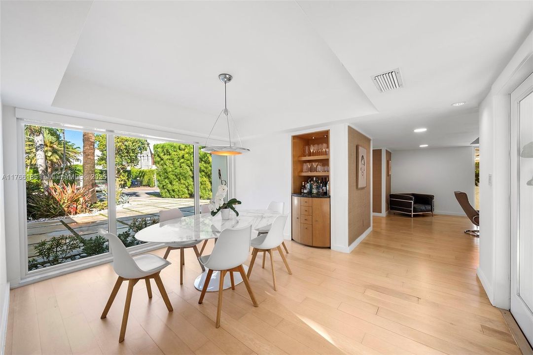 For Sale: $3,377,000 (3 beds, 3 baths, 2123 Square Feet)