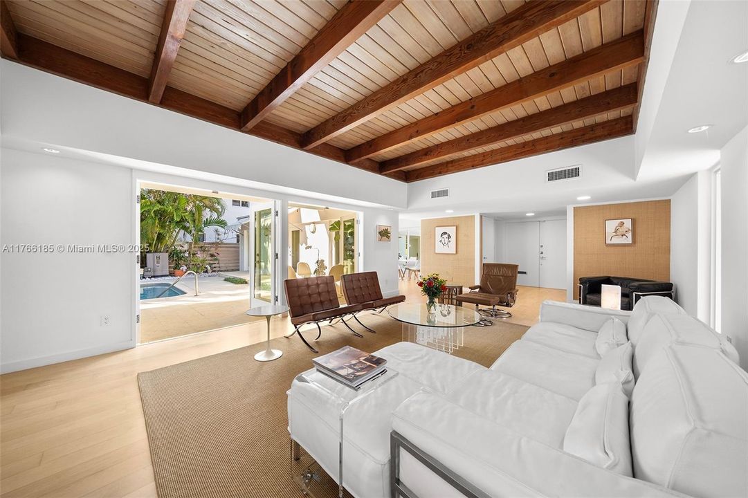 For Sale: $3,377,000 (3 beds, 3 baths, 2123 Square Feet)