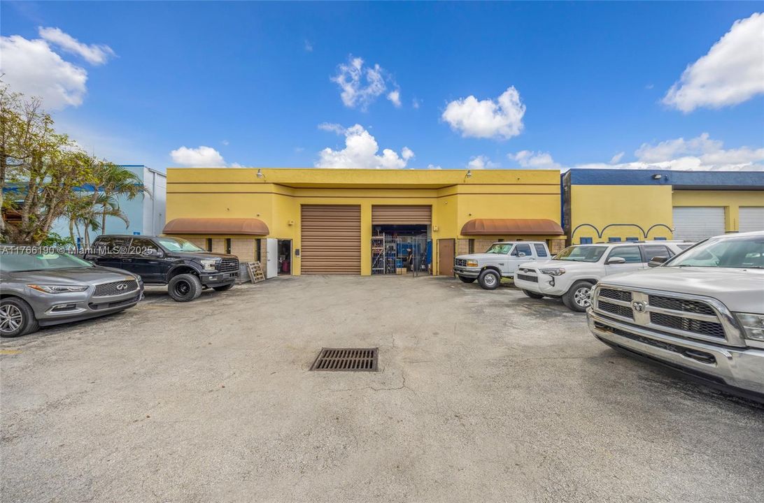 На продажу: $2,400,000 (0 спален, 0 ванн, 0 Квадратных фут)