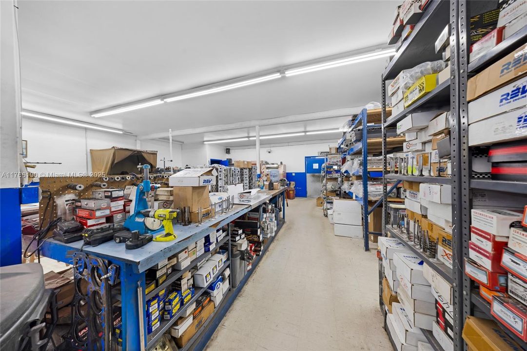 На продажу: $2,400,000 (0 спален, 0 ванн, 0 Квадратных фут)