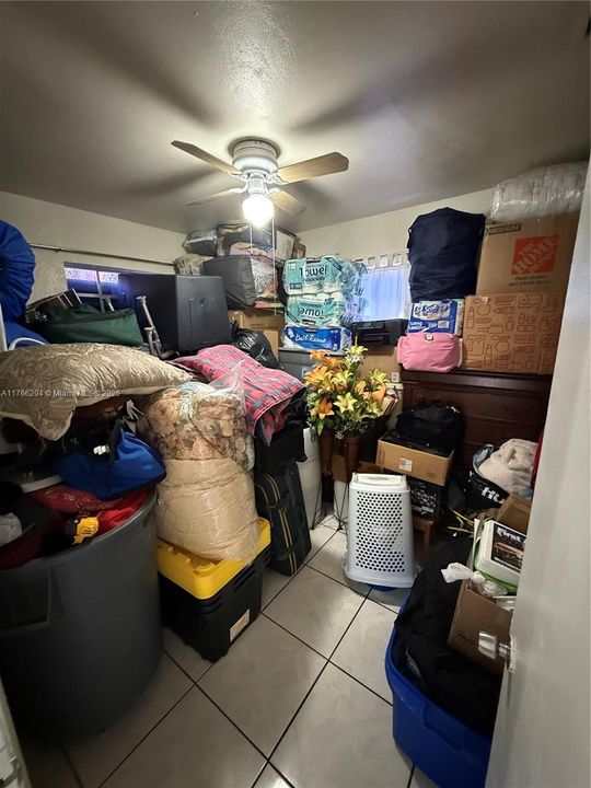 Active With Contract: $393,500 (3 beds, 2 baths, 1322 Square Feet)