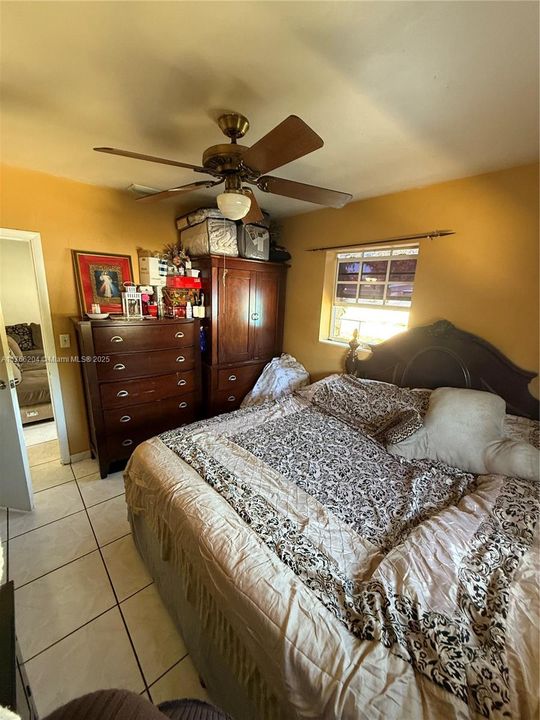 Active With Contract: $393,500 (3 beds, 2 baths, 1322 Square Feet)