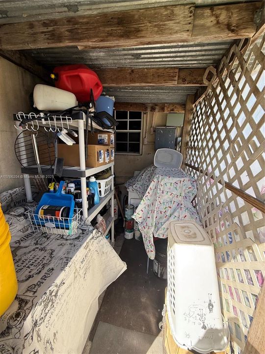 Active With Contract: $393,500 (3 beds, 2 baths, 1322 Square Feet)