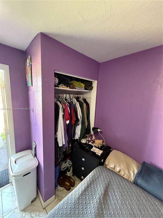 Active With Contract: $393,500 (3 beds, 2 baths, 1322 Square Feet)