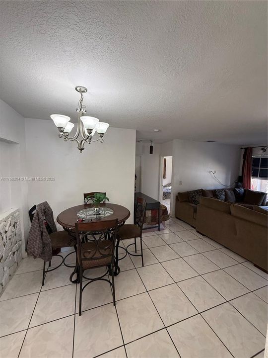 Active With Contract: $393,500 (3 beds, 2 baths, 1322 Square Feet)