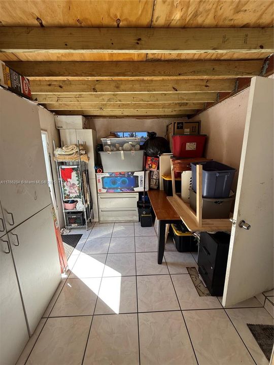 Active With Contract: $393,500 (3 beds, 2 baths, 1322 Square Feet)