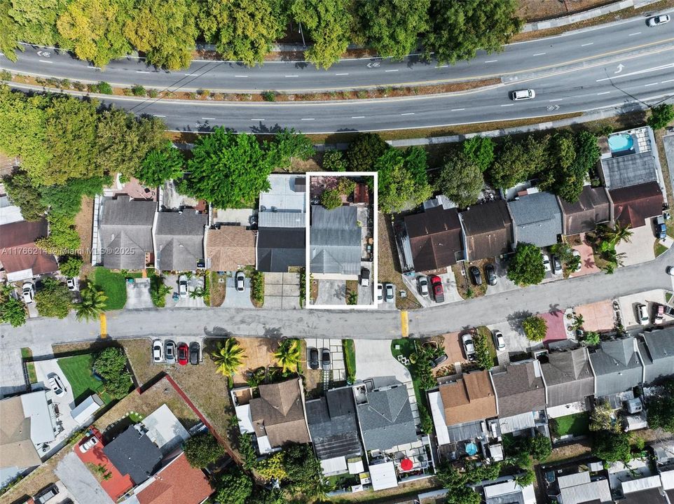 最近售出: $425,000 (2 贝兹, 2 浴室, 1052 平方英尺)