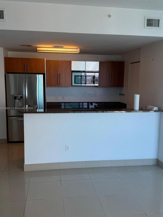 Recently Sold: $729,000 (2 beds, 2 baths, 1126 Square Feet)