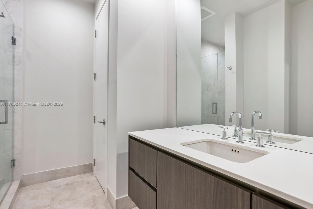 Second Bedroom's Bath