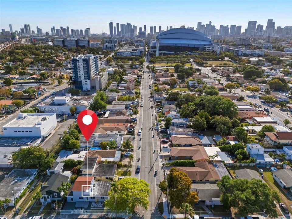 Recently Sold: $720,000 (6 beds, 3 baths, 2000 Square Feet)