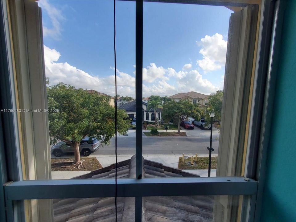 bedroom front street