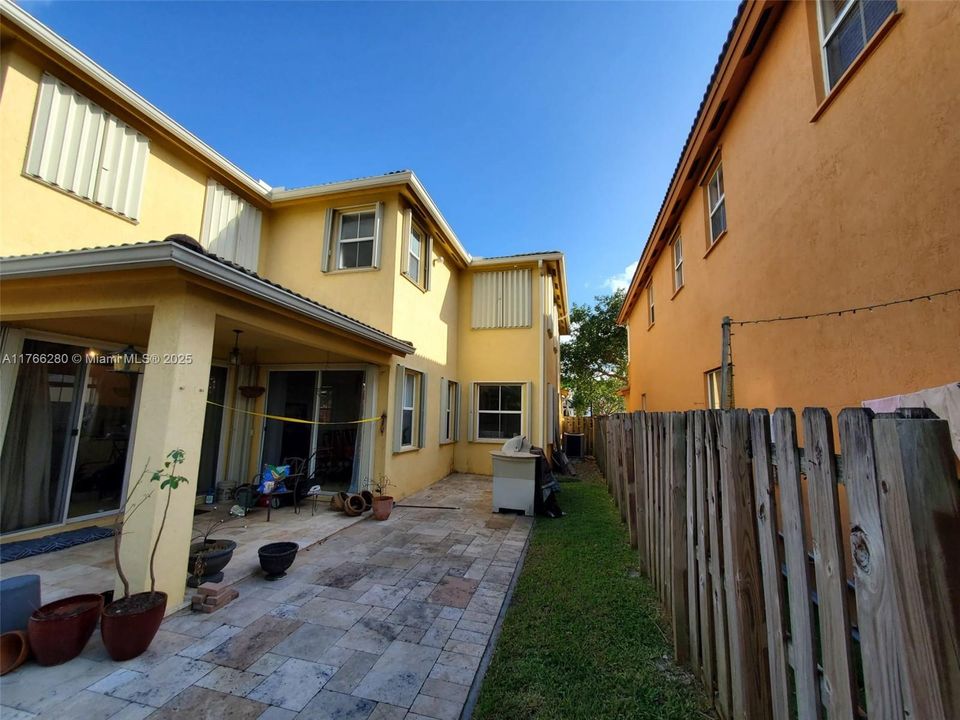 For Sale: $1,040,000 (4 beds, 4 baths, 3053 Square Feet)