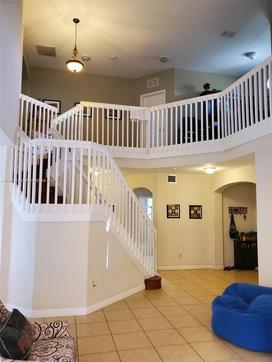 For Sale: $1,040,000 (4 beds, 4 baths, 3053 Square Feet)