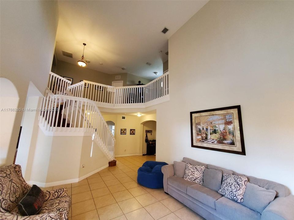 For Sale: $1,040,000 (4 beds, 4 baths, 3053 Square Feet)