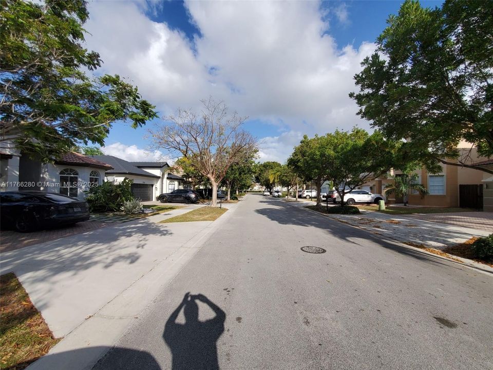 For Sale: $1,040,000 (4 beds, 4 baths, 3053 Square Feet)