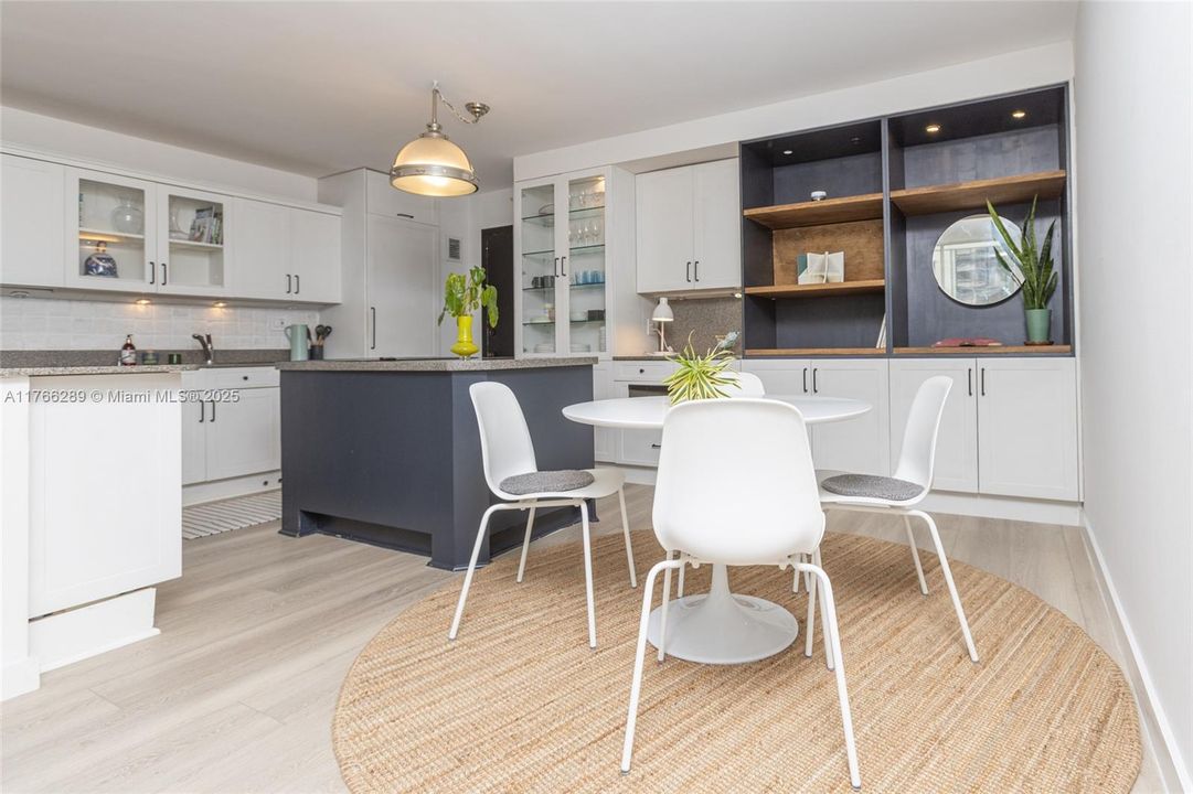 For Sale: $799,000 (2 beds, 2 baths, 1335 Square Feet)