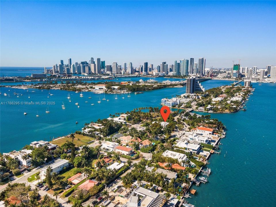 На продажу: $7,000,000 (7 спален, 7 ванн, 5016 Квадратных фут)