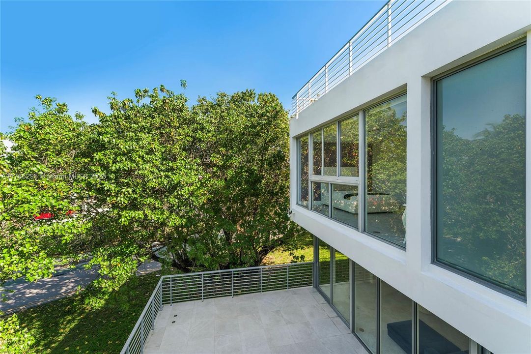 На продажу: $7,000,000 (7 спален, 7 ванн, 5016 Квадратных фут)